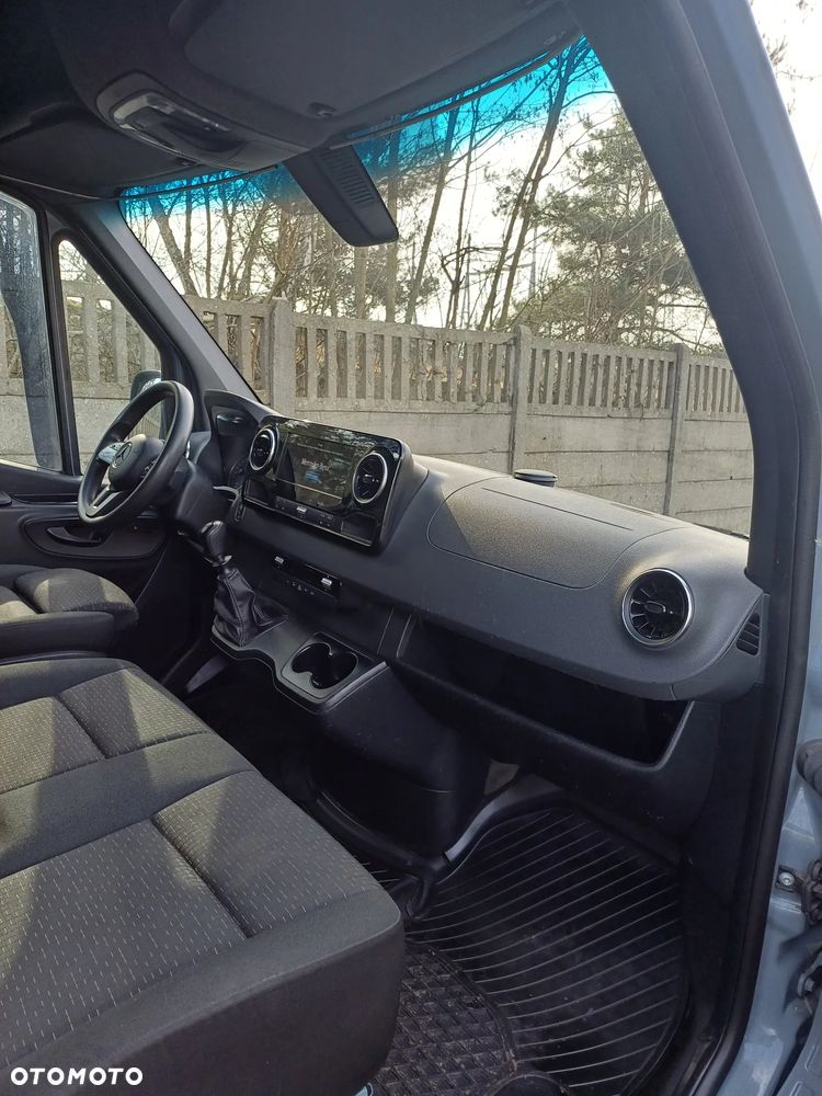 Mercedes-Benz Sprinter - 8