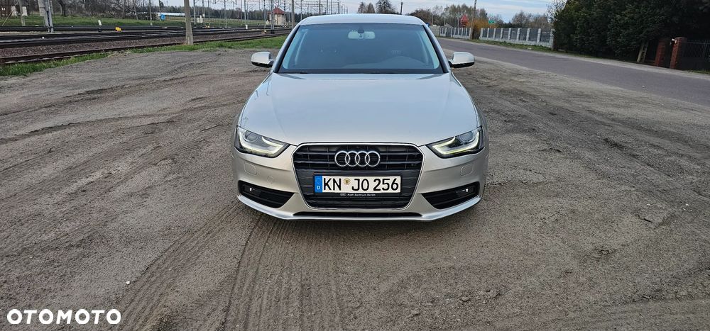 Audi A4 Limousine 2.0 TDI DPF multitronic Ambiente - 1