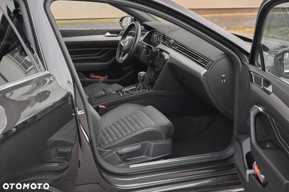 Volkswagen Passat - 28