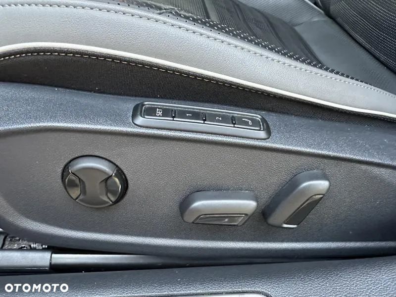 Volkswagen Arteon 2.0 TSI DSG R-Line - 21