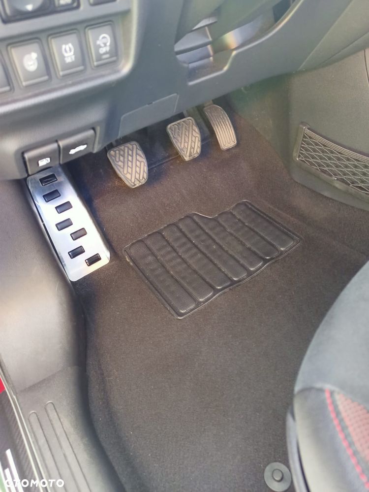 Nissan Juke 1.2 DIG-T N-Connecta EU6 - 11