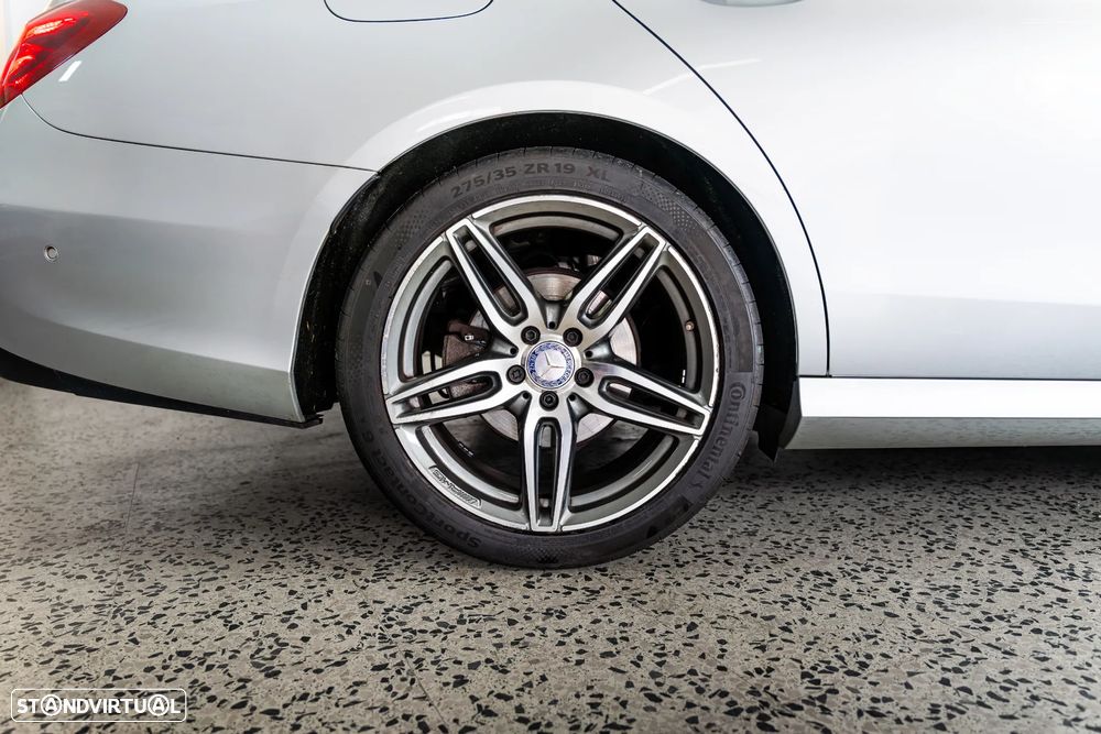 Mercedes-Benz E 220 d AMG Line - 26