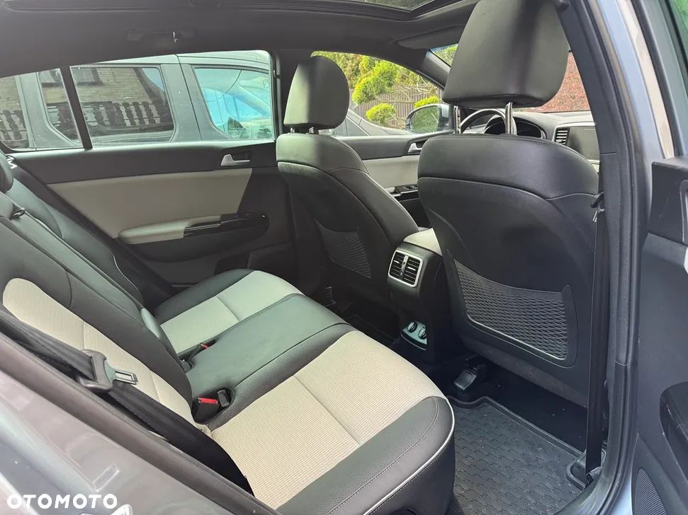 Kia Sportage 1.6 T-GDI AWD GT Line - 11