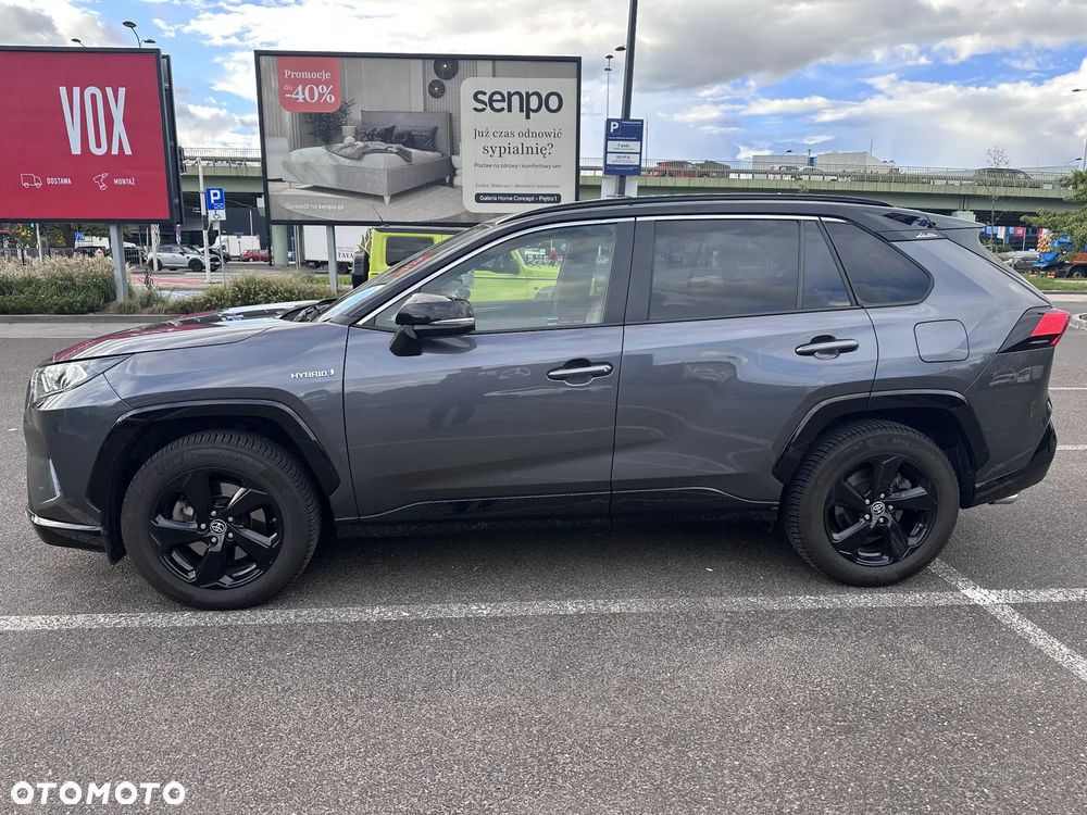 Toyota RAV4 - 1