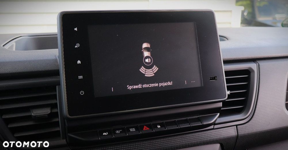 Renault Trafic - 25