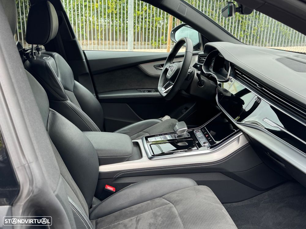 Audi Q8 60 TFSIe quattro S line Tiptronic - 25