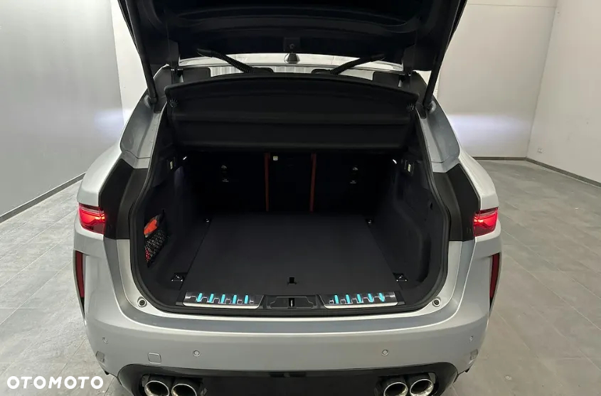 Jaguar F-Pace 5.0 V8 P550 AWD SVR - 17