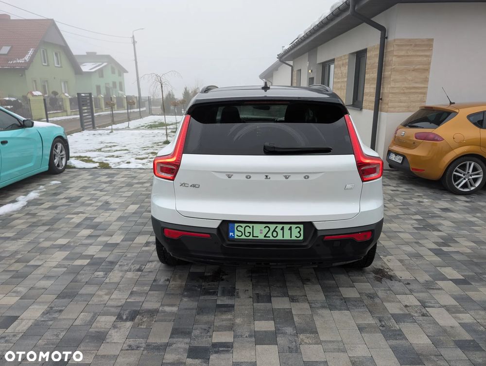 Volvo XC 40 82kWh P8 Recharge AWD Pro - 13