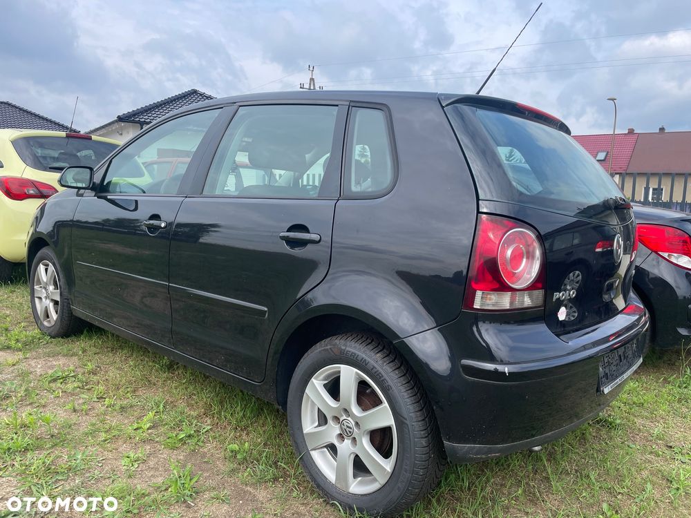 Volkswagen Polo - 2