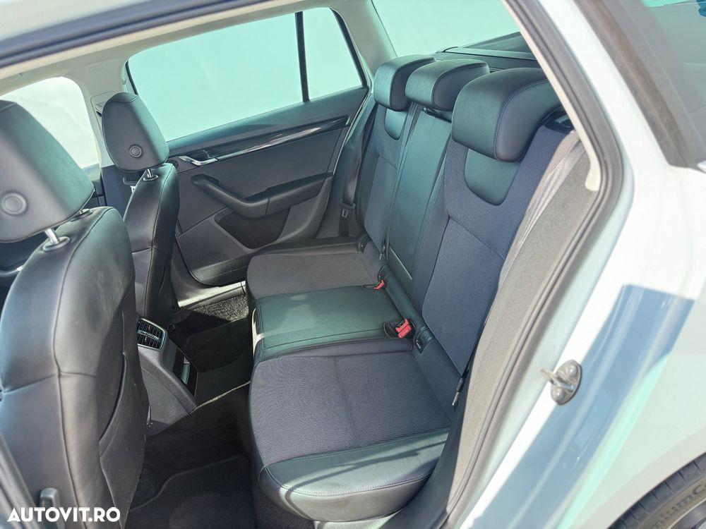 Skoda Octavia 1.6 TDI DSG Style - 17