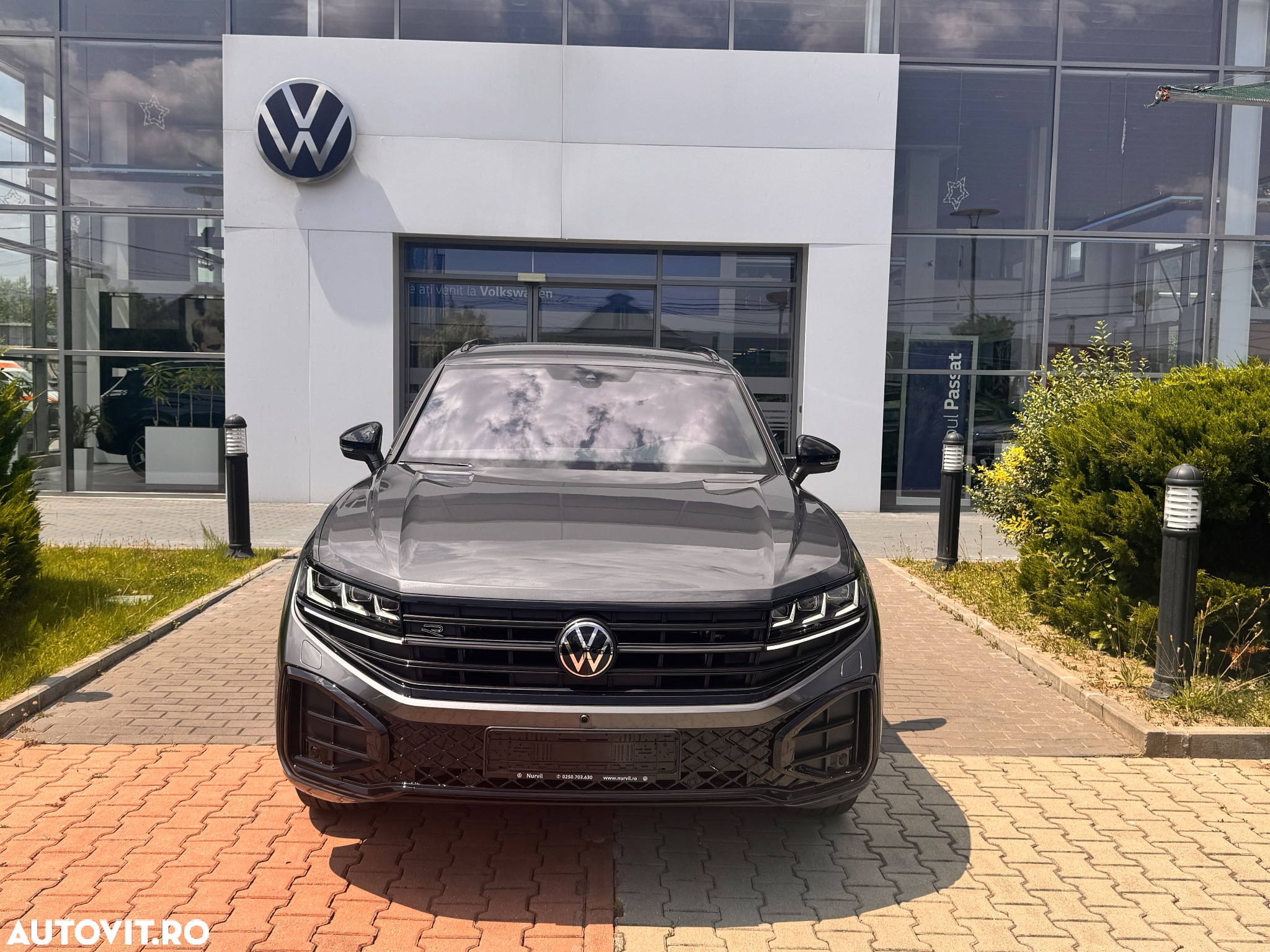 Volkswagen Touareg V6 TDI 4MOTION R-Line - 3