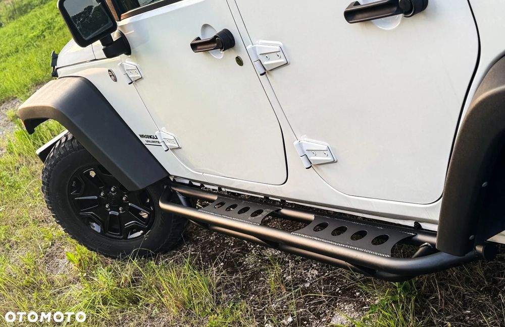 Jeep Wrangler - 5