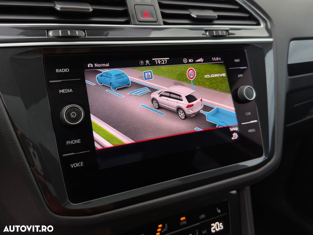 Volkswagen Tiguan 2.0 TDI SCR 4MOTION DSG Elegance - 34