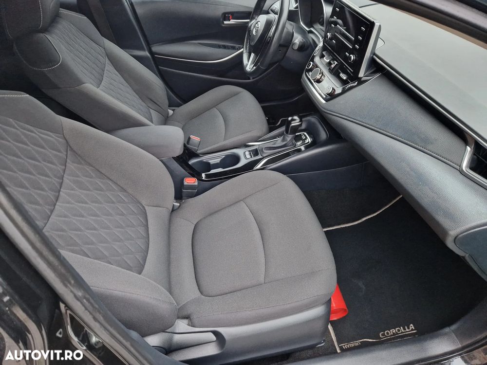 Toyota Corolla 1.8 Hybrid Comfort - 10