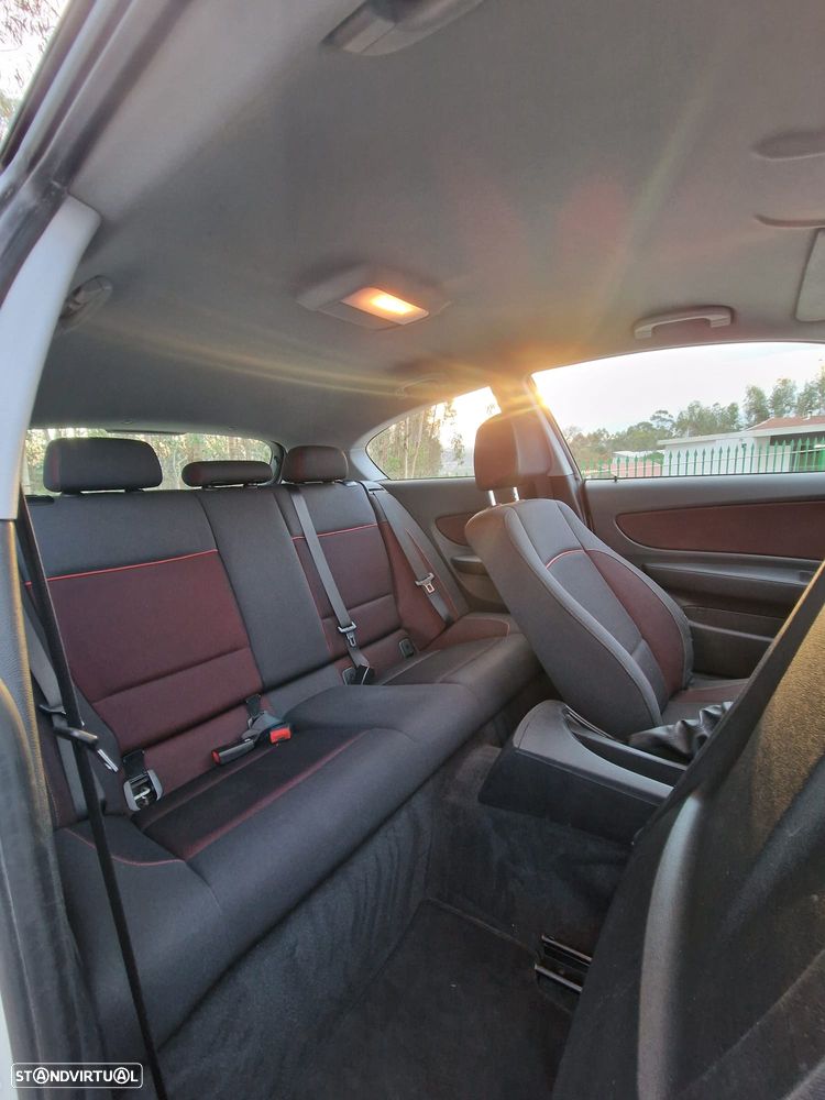 BMW 116 d DPF Edition Lifestyle - 14