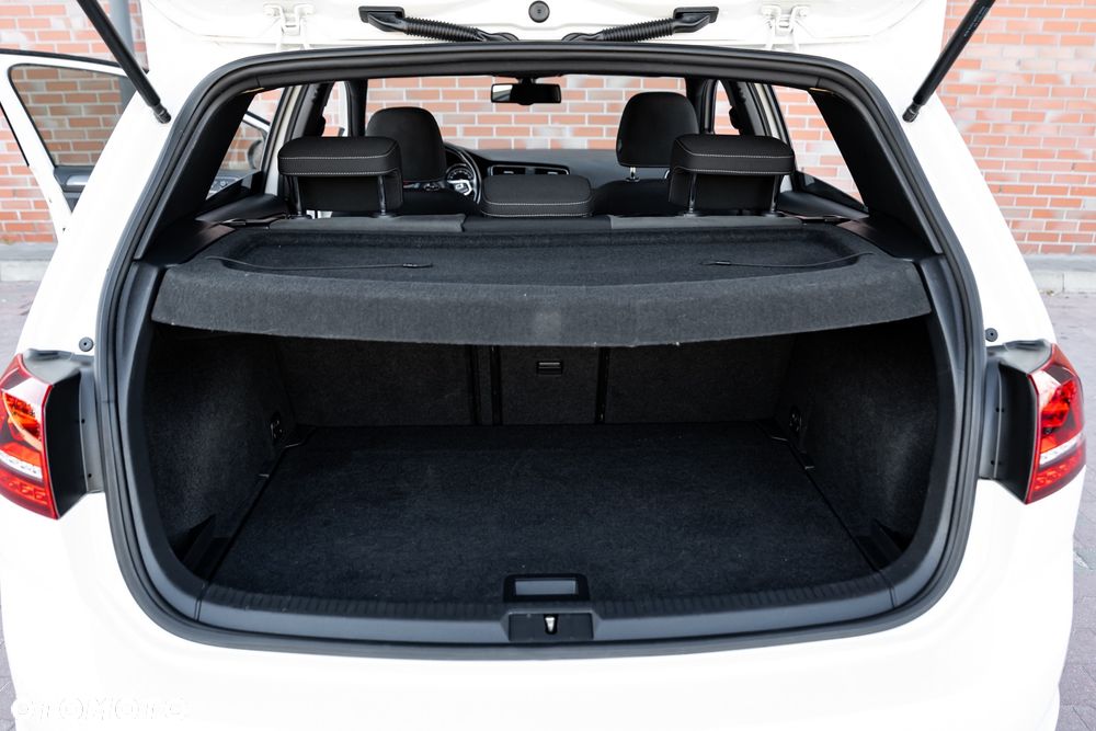 Volkswagen Golf 1.4 TSI BlueMotion Technology DSG Lounge - 18