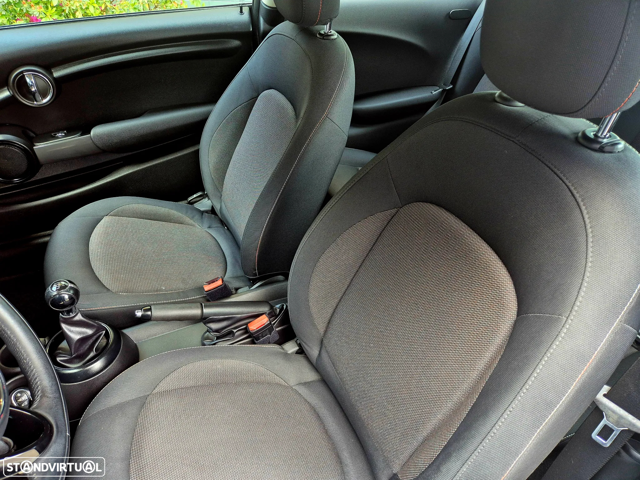 MINI 3 Portas One - 37