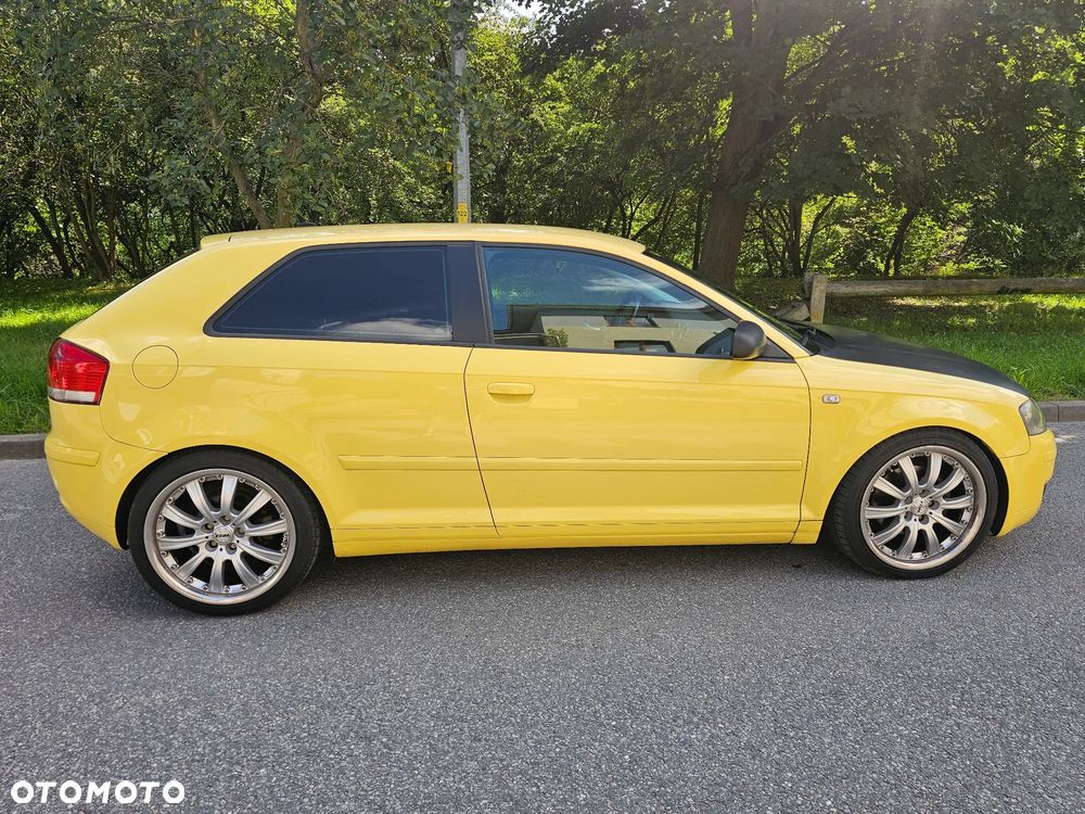 Audi A3 3-drzwiowe 2.0 FSI Ambition - 8