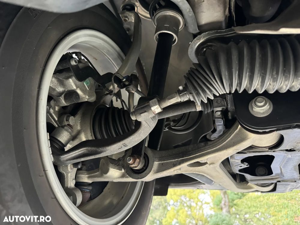 Mercedes-Benz E 320 4Matic Automatik Avantgarde - 36