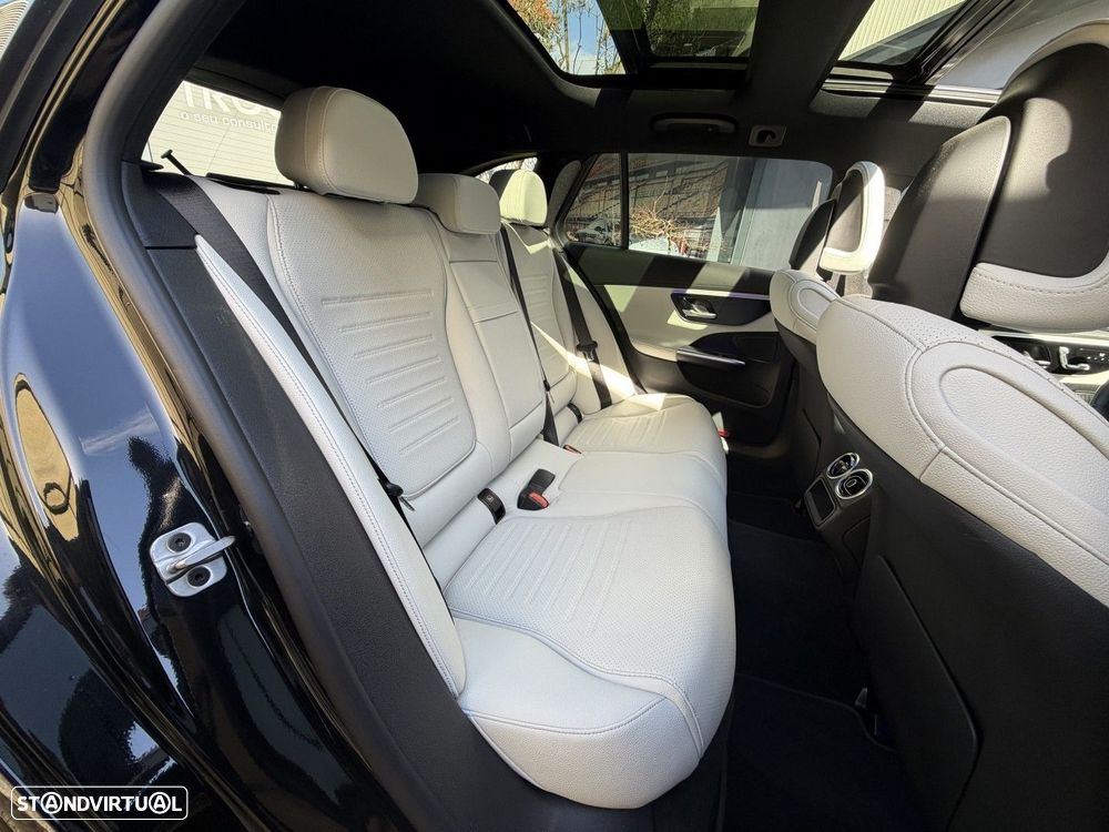 Mercedes-Benz C 300 e T 9G-TRONIC AMG Line - 13