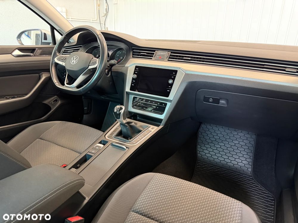 Volkswagen Passat 2.0 TDI EVO Elegance - 21