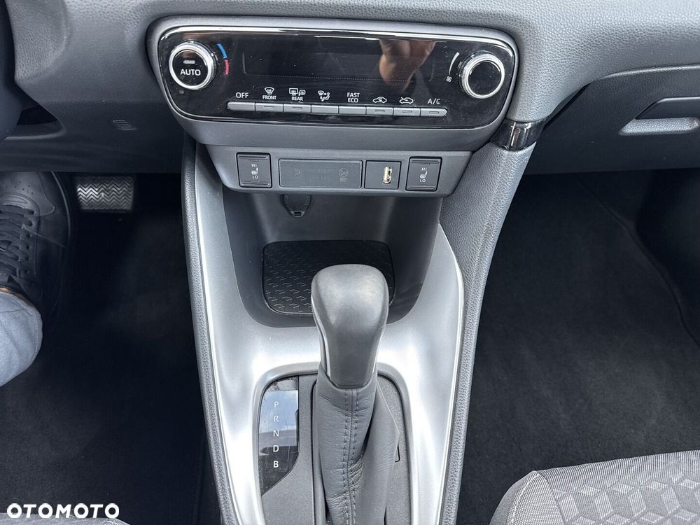 Toyota Yaris Hybrid 1.5 Comfort - 28
