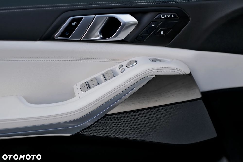 BMW X7 M50d sport - 21