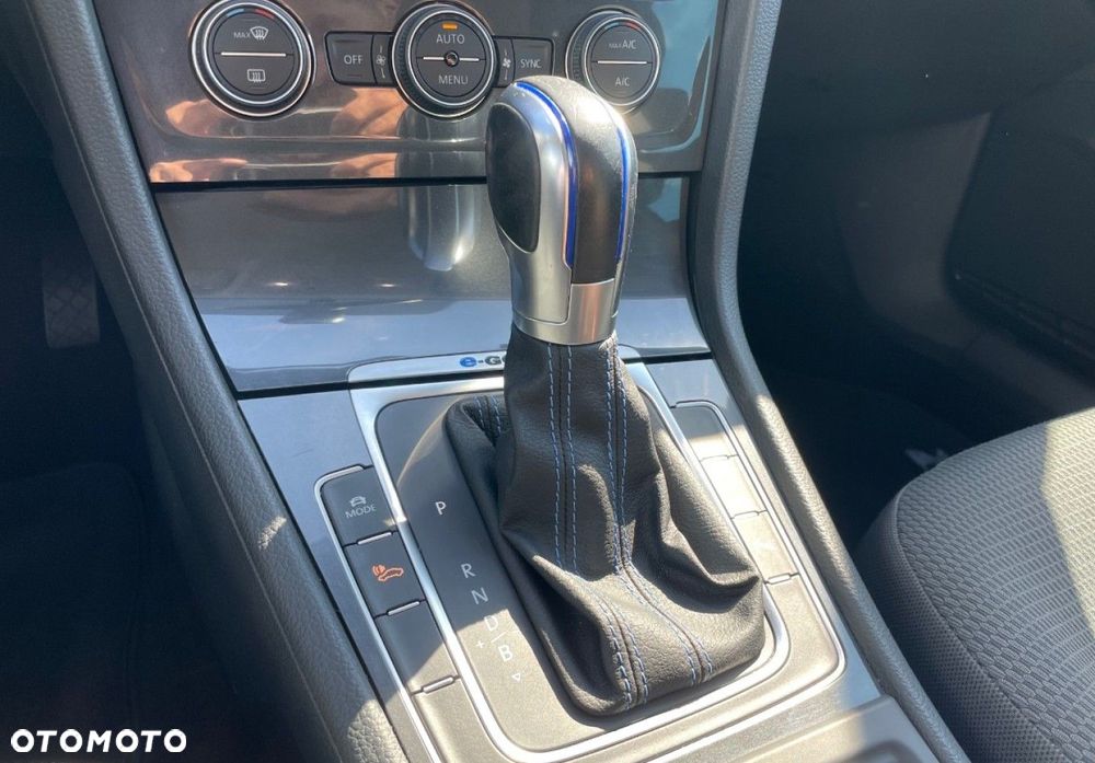 Volkswagen Golf - 15