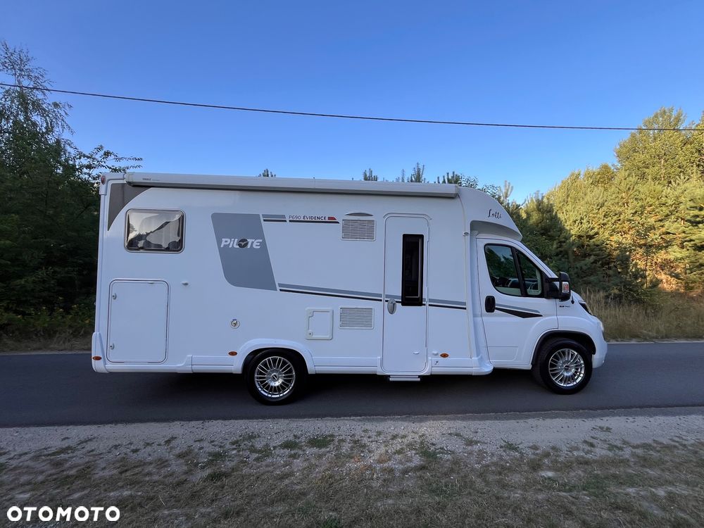 Fiat Pilote  P690 Evidence - 4