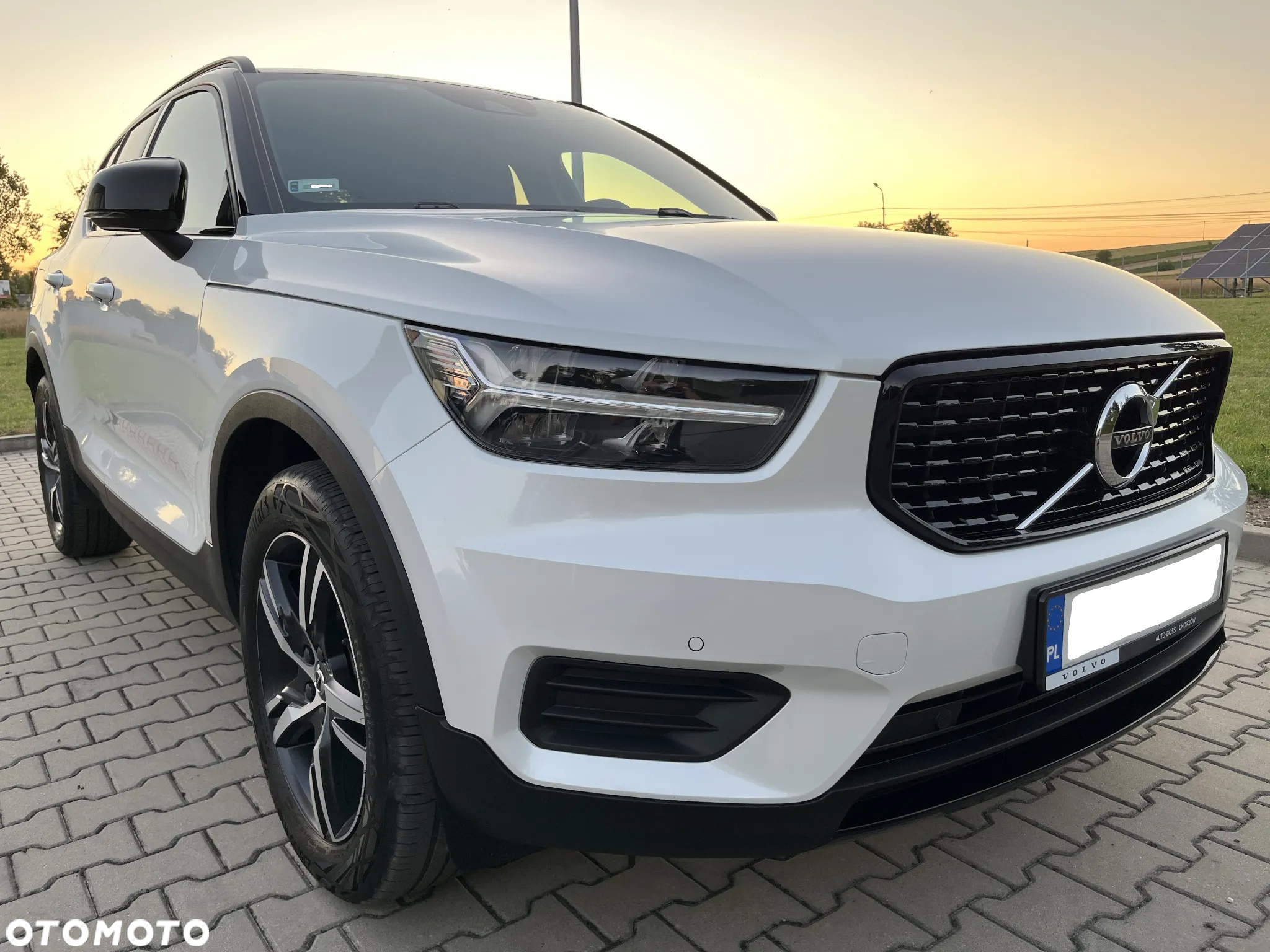 Volvo XC 40 T3 R-Design - 12