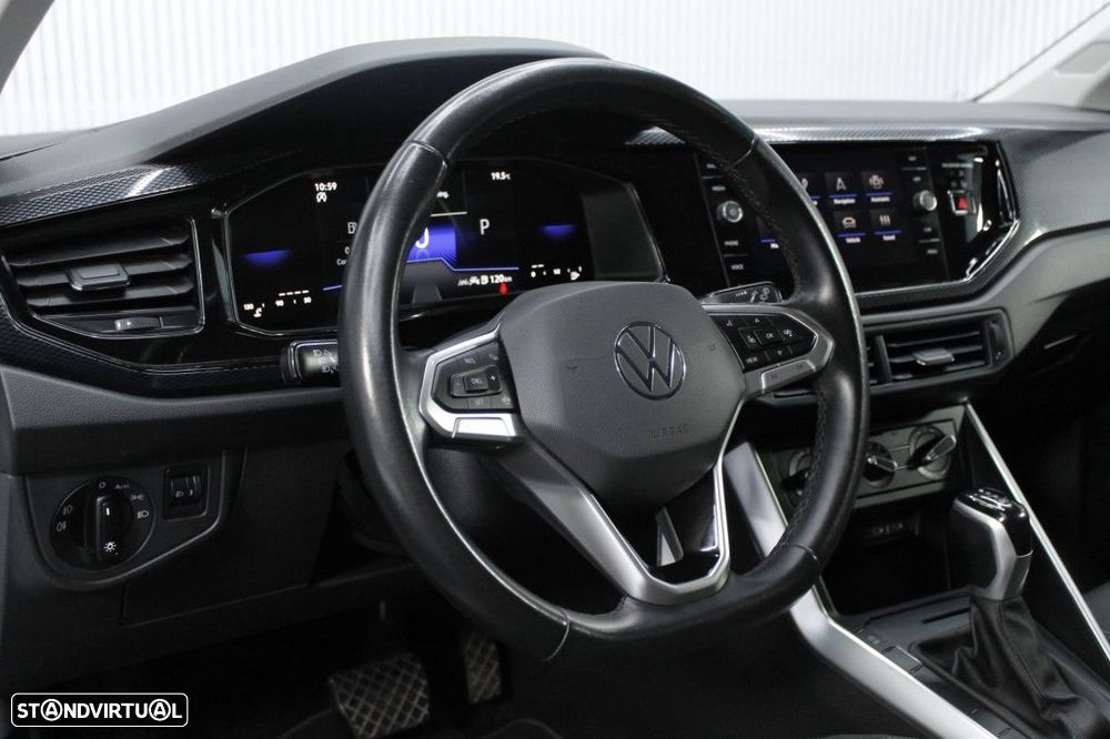 VW Polo 1.0 TSI Urban DSG - 23