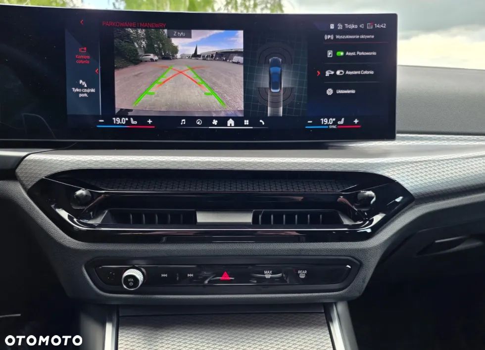 BMW Seria 3 330i xDrive M Sport - 18
