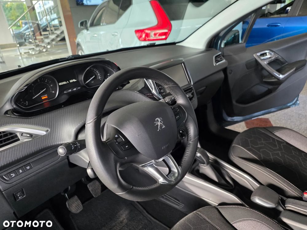 Peugeot 2008 - 9