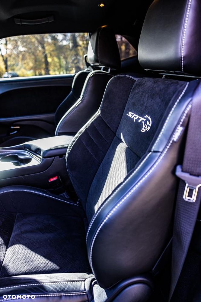 Dodge Challenger 6.2 Redeye Widebody - 27