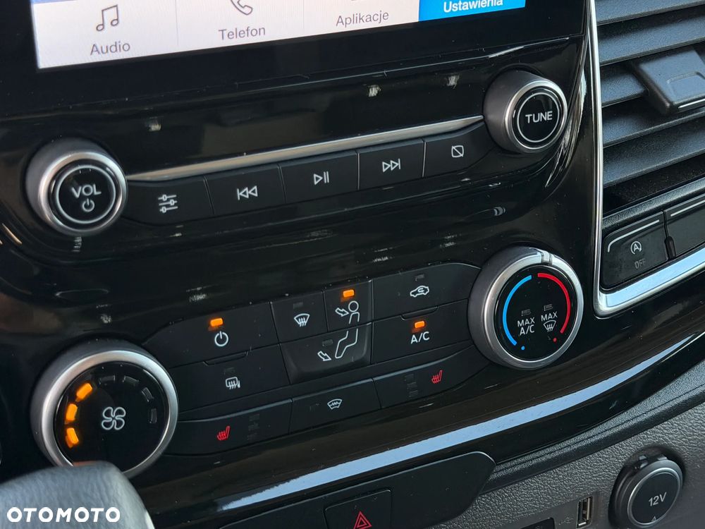 Ford TRANSIT CUSTOM - 18