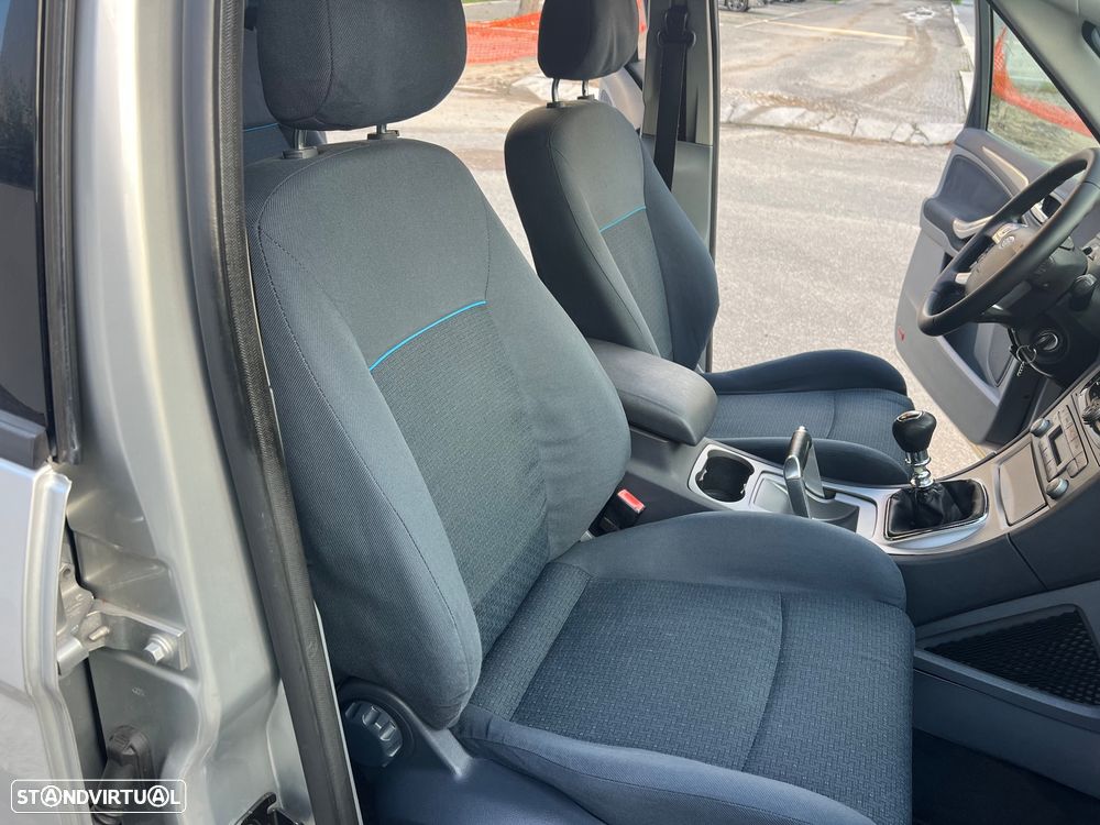 Ford S-Max 1.8 TDCi Titanium 7L - 8