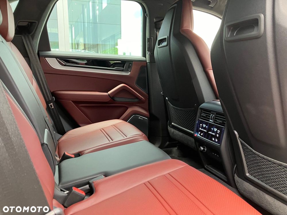 Porsche Cayenne - 13