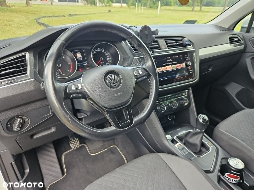 Volkswagen Tiguan ver-2-0-tdi-bmt-scr-comfortline - 16