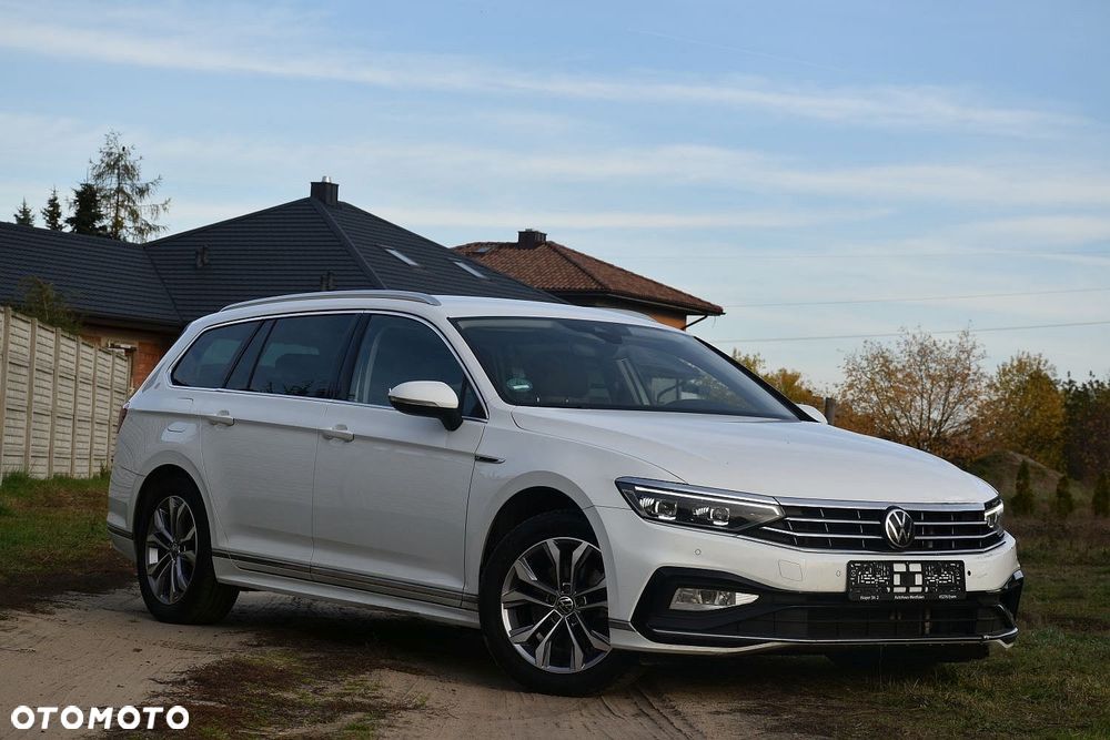 Volkswagen Passat Variant 2.0 TDI SCR DSG 4Motion Elegance - 1