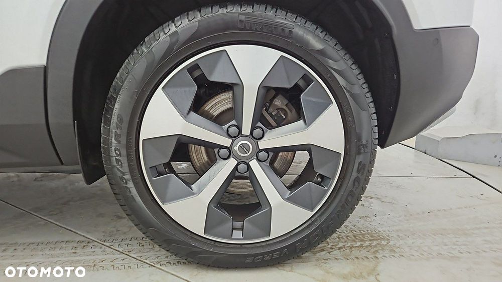 Volvo XC 40 B3 Plus Bright - 24