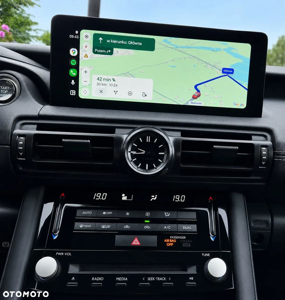 Lexus Inny - 22