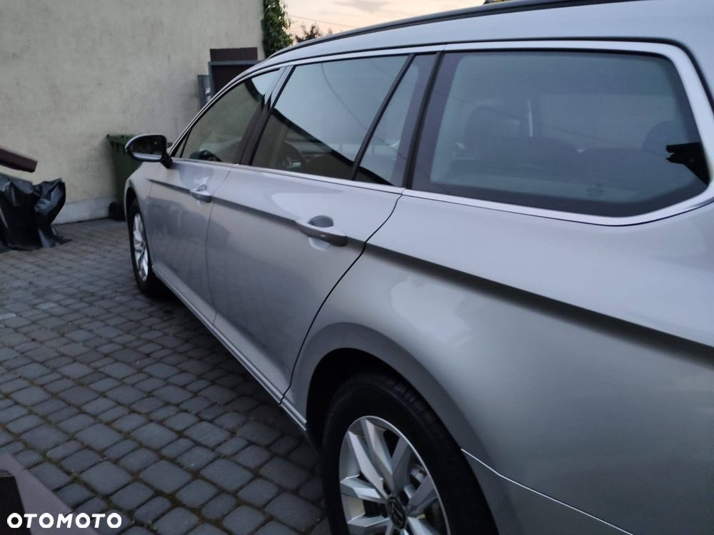 Volkswagen Passat - 13