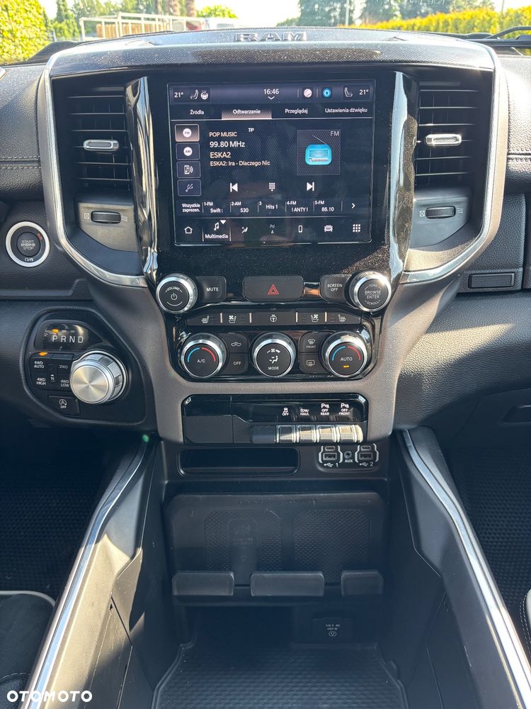 RAM 1500 5.7 eTorque Crew Cab Longbed Laramie Sport - 11