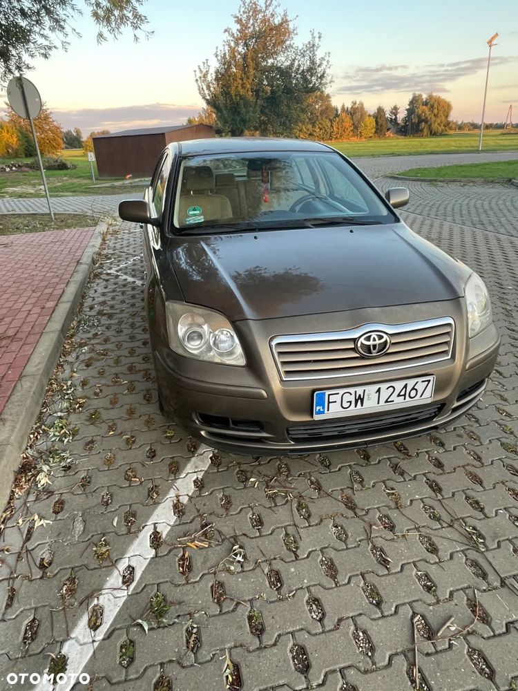 Toyota Avensis - 3
