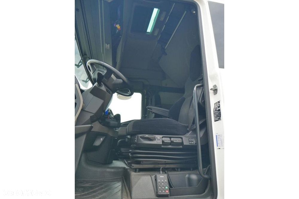 MAN Vehicle Tractor 4x2 Standard - 10
