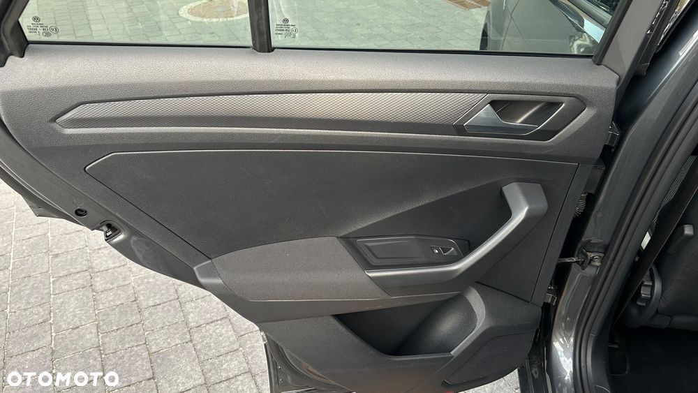 Volkswagen T-Roc 1.5 TSI GPF ACT Premium - 23