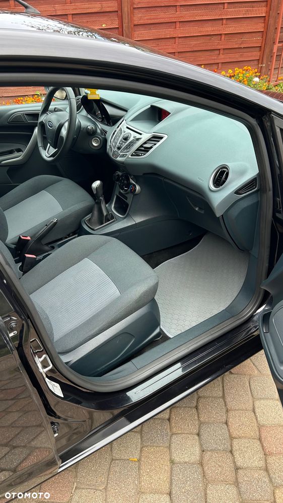 Ford Fiesta - 11