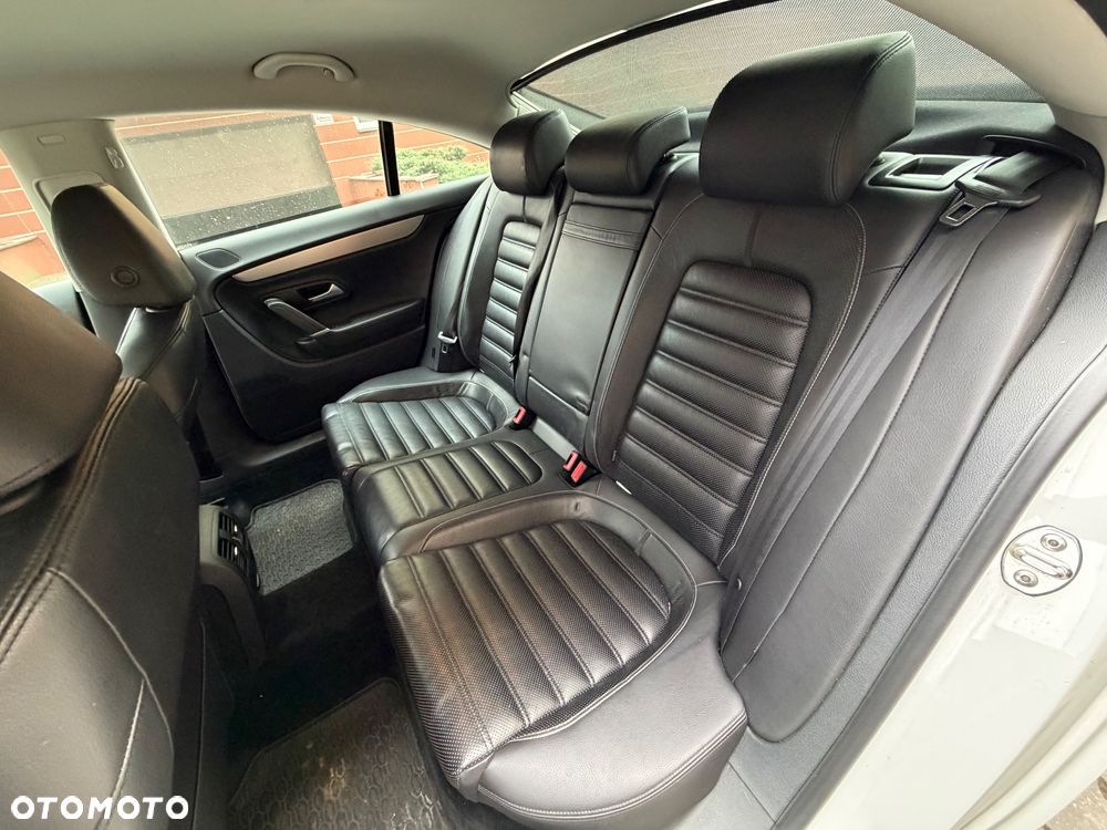 Volkswagen Passat CC - 13