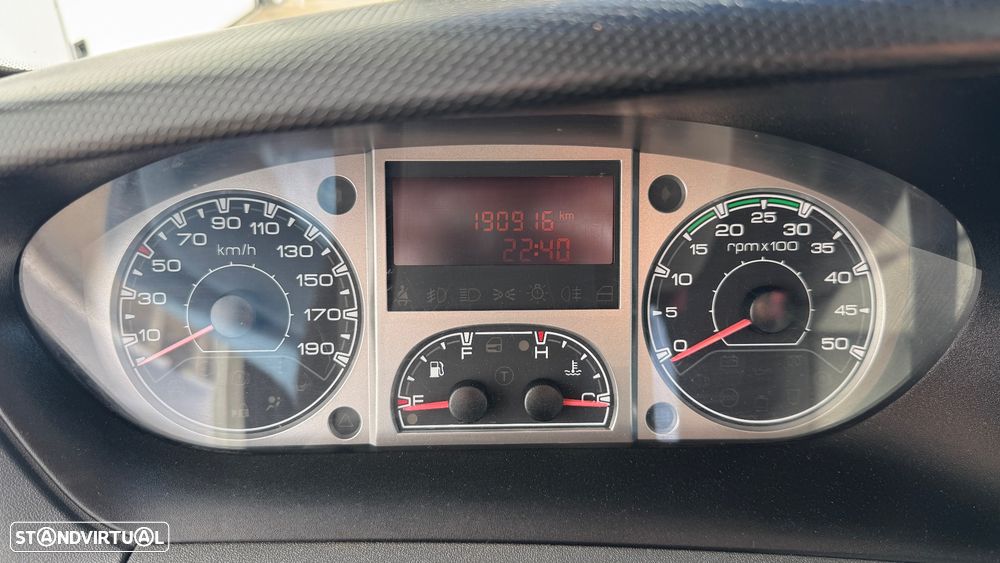 Iveco Daily 2.3 35C13 C/ Frio C/ Plat Elevatoria - 29