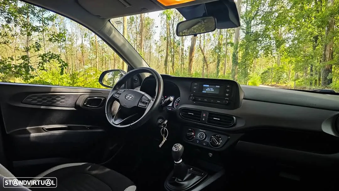 Hyundai i10 1.0 Fifa World Cup Edition - 8